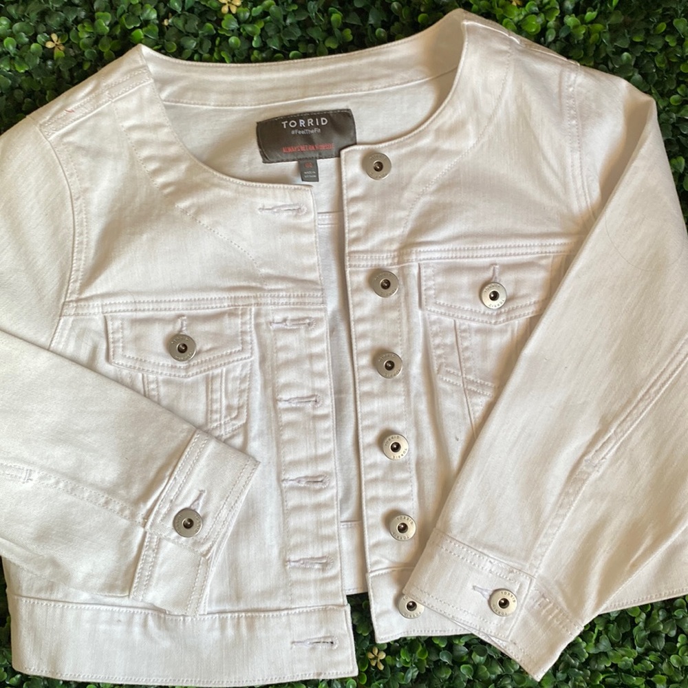 White Crop Denim Jacket